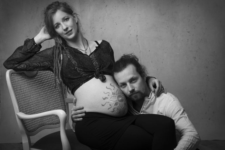 Black and White, Studio Pregnant